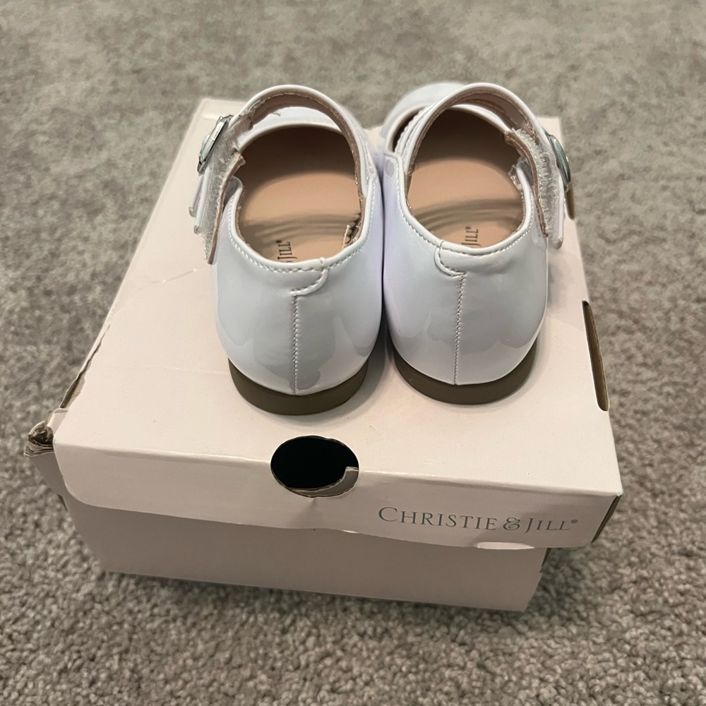 White Dress Shoes for kids! - Picture 4 of 5